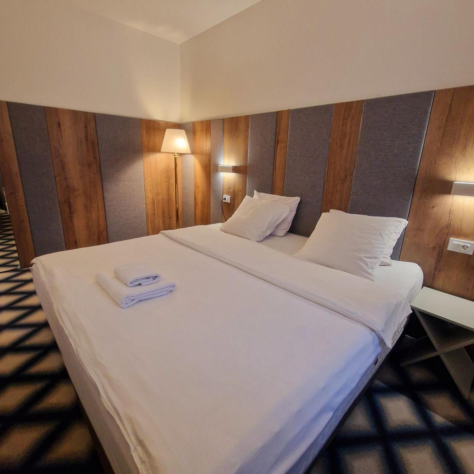 Swiss Plus Hotel Bihać Kültér fotó